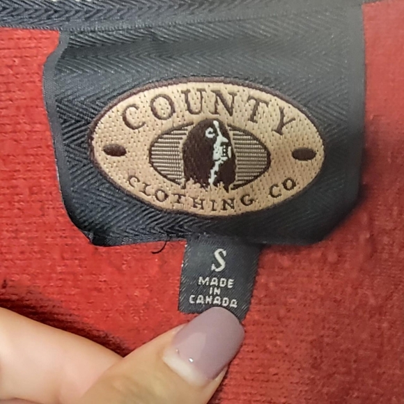 Vintage 90s fleece red Llama print sweater - Picture 4 of 7